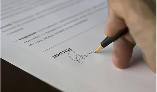 Signing legal documents for Thai BOI company registration