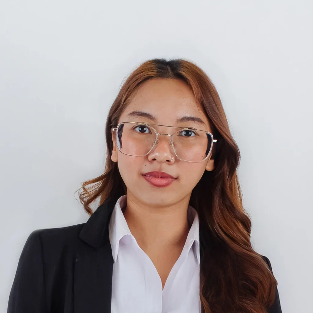 Sandy Eakworraphan LLB Legal Associate at SVBL specialist in immigration law and BOI certification in Thailand